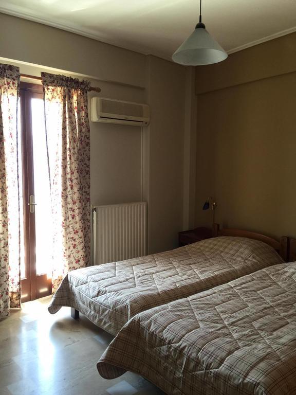 نافبكْتوس Regina Hotel المظهر الخارجي الصورة