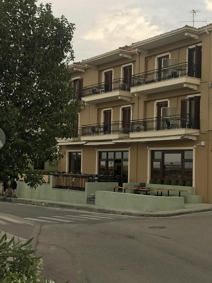 نافبكْتوس Regina Hotel المظهر الخارجي الصورة